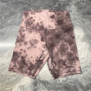 Lululemon align High rise shorts 8”